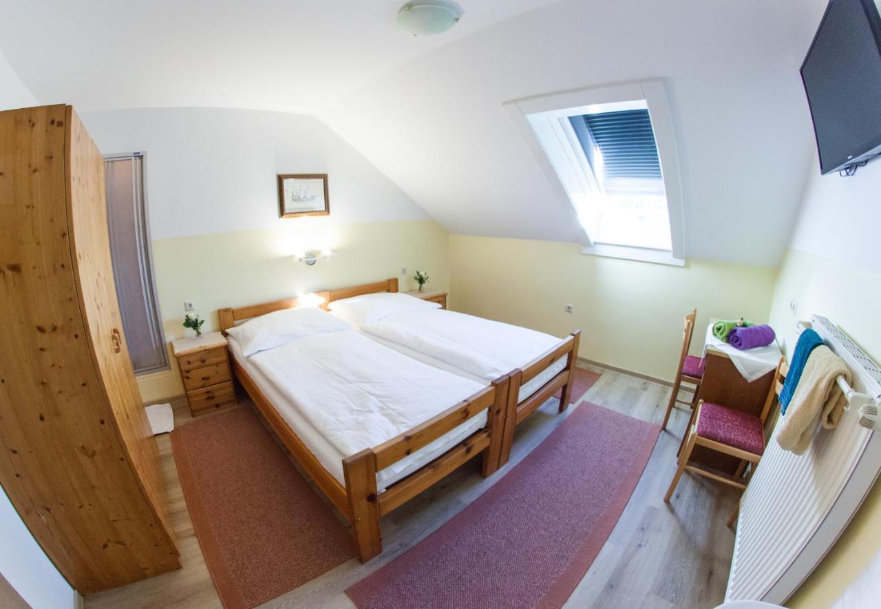Fruehstueckspension Koelich Klagenfurt am Woerthersee Ngoại thất bức ảnh