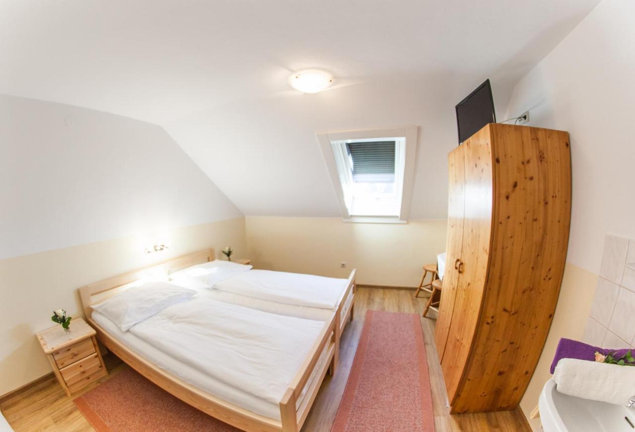 Fruehstueckspension Koelich Klagenfurt am Woerthersee Ngoại thất bức ảnh